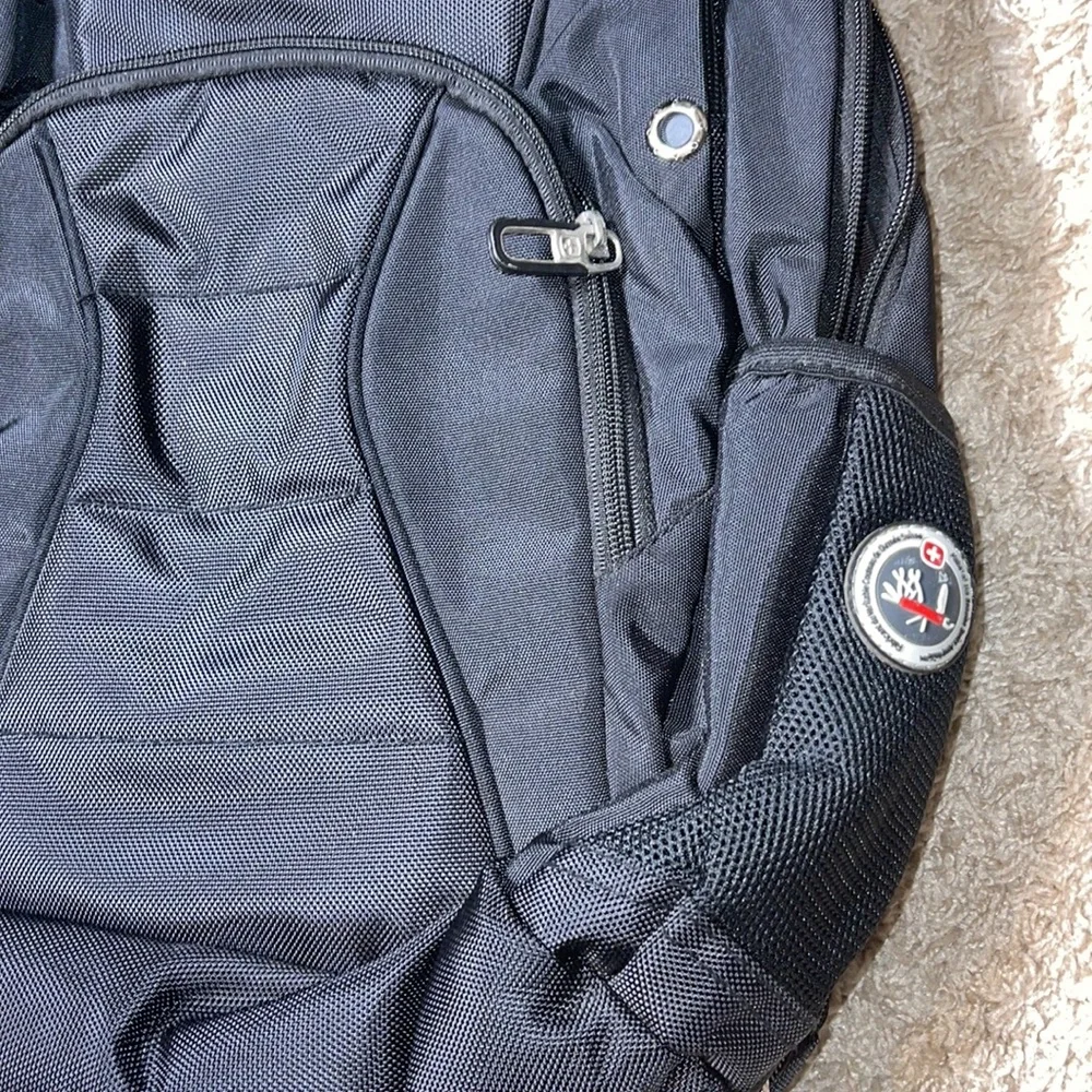 Like New SwissGear ScanSmart TSA 17 Inch Black Laptop Backpack